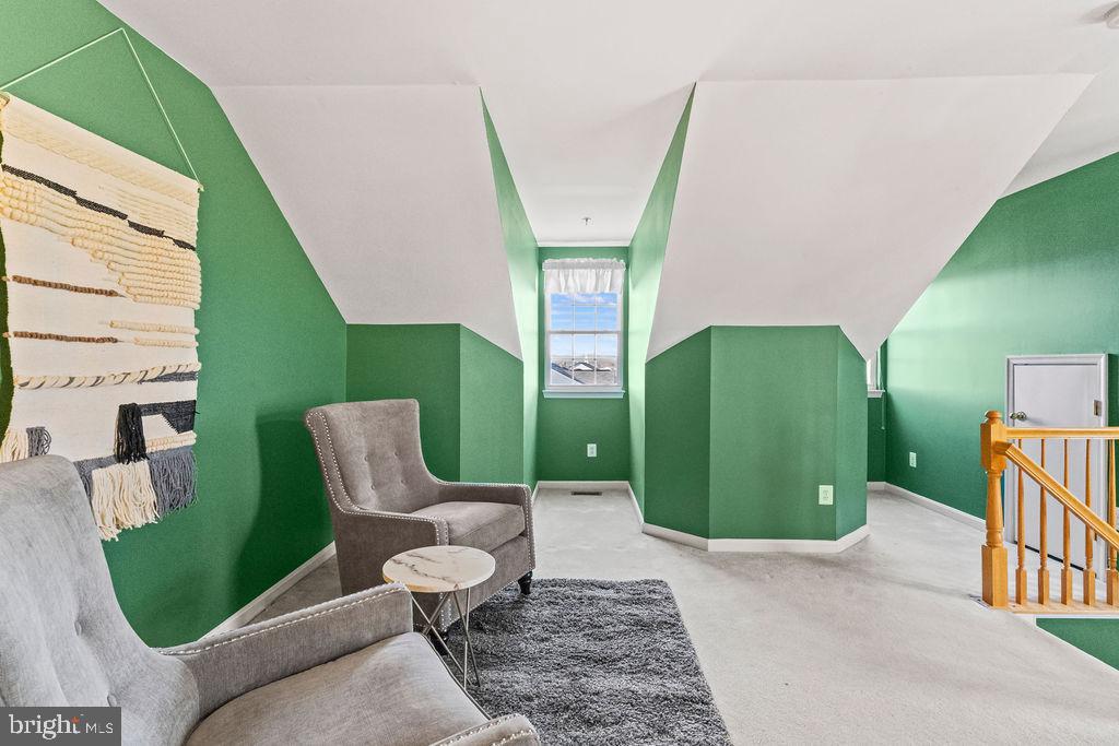 25450 UPPER CLUBHOUSE DR, CHANTILLY, Virginia 20152, 3 Bedrooms Bedrooms, ,2 BathroomsBathrooms,Residential,For sale,25450 UPPER CLUBHOUSE DR,VALO2113400 MLS # VALO2113400