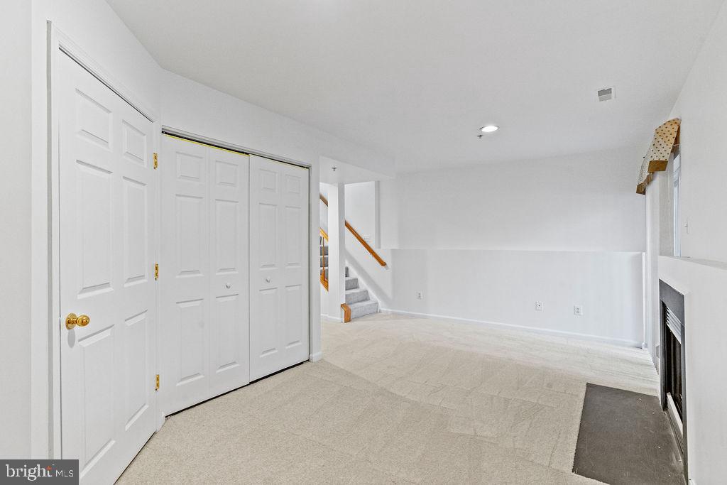 25450 UPPER CLUBHOUSE DR, CHANTILLY, Virginia 20152, 3 Bedrooms Bedrooms, ,2 BathroomsBathrooms,Residential,For sale,25450 UPPER CLUBHOUSE DR,VALO2113400 MLS # VALO2113400