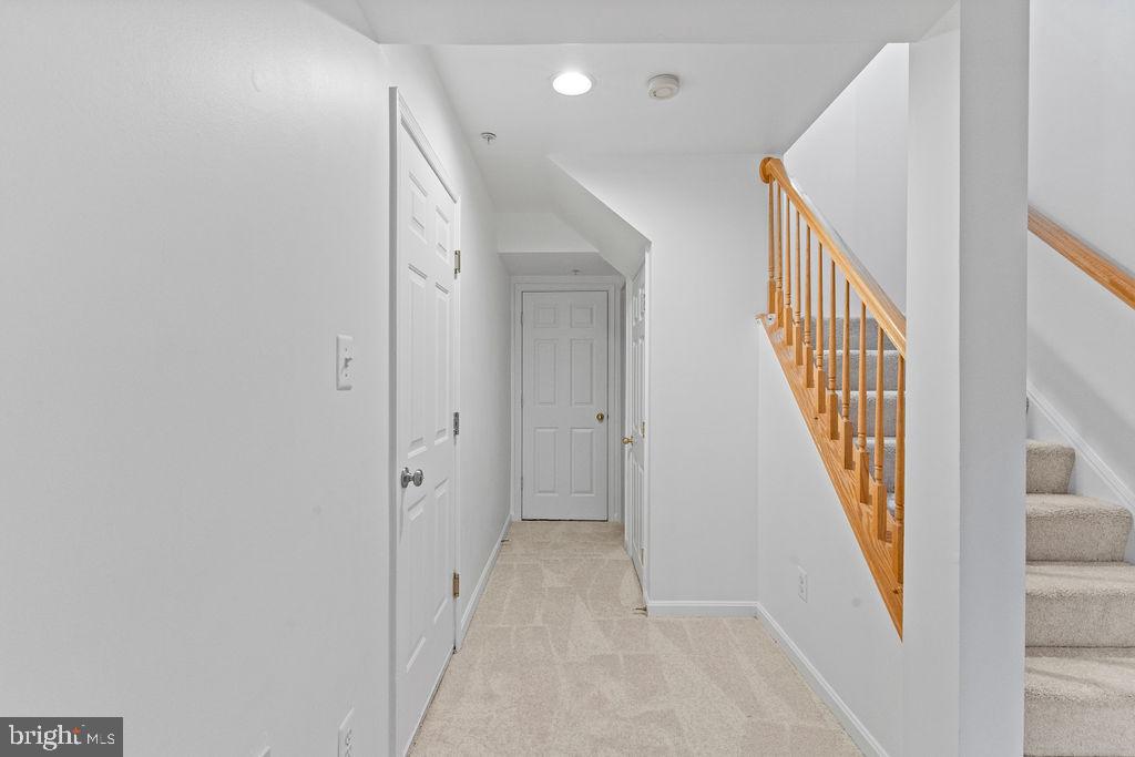 25450 UPPER CLUBHOUSE DR, CHANTILLY, Virginia 20152, 3 Bedrooms Bedrooms, ,2 BathroomsBathrooms,Residential,For sale,25450 UPPER CLUBHOUSE DR,VALO2113400 MLS # VALO2113400