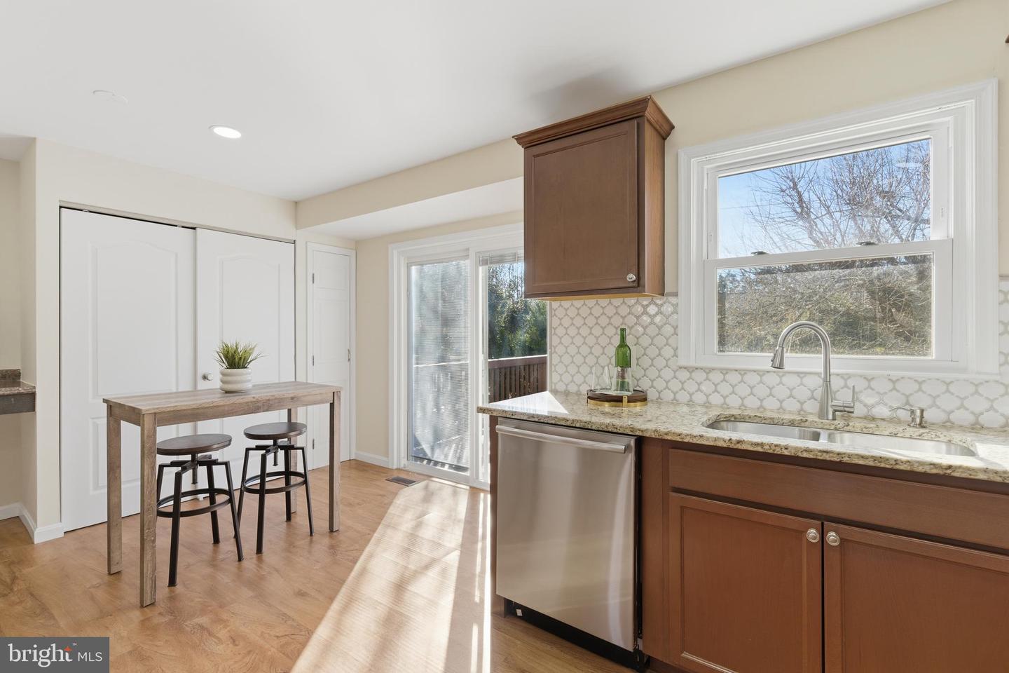 507 DAKOTA DR, HERNDON, Virginia 20170, 3 Bedrooms Bedrooms, ,2 BathroomsBathrooms,Residential,For sale,507 DAKOTA DR,VAFX2284302 MLS # VAFX2284302