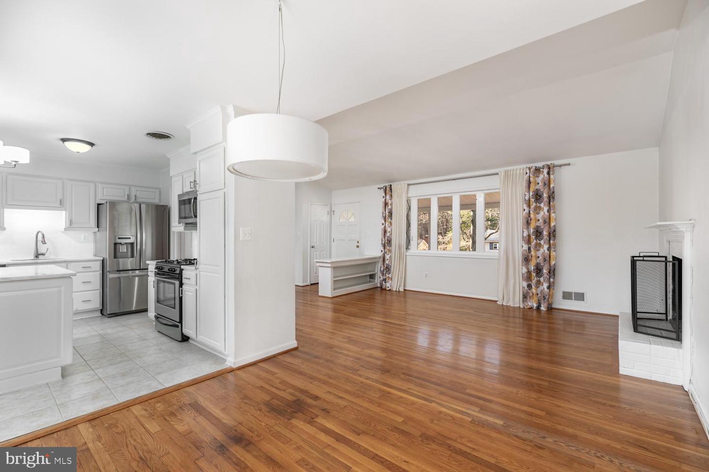 3604 CORNELL RD, FAIRFAX, Virginia 22030, 4 Bedrooms Bedrooms, ,2 BathroomsBathrooms,Residential,For sale,3604 CORNELL RD,VAFC2007614 MLS # VAFC2007614