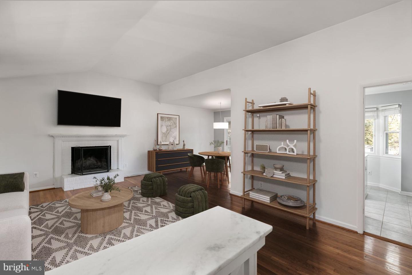 3604 CORNELL RD, FAIRFAX, Virginia 22030, 4 Bedrooms Bedrooms, ,2 BathroomsBathrooms,Residential,For sale,3604 CORNELL RD,VAFC2007614 MLS # VAFC2007614