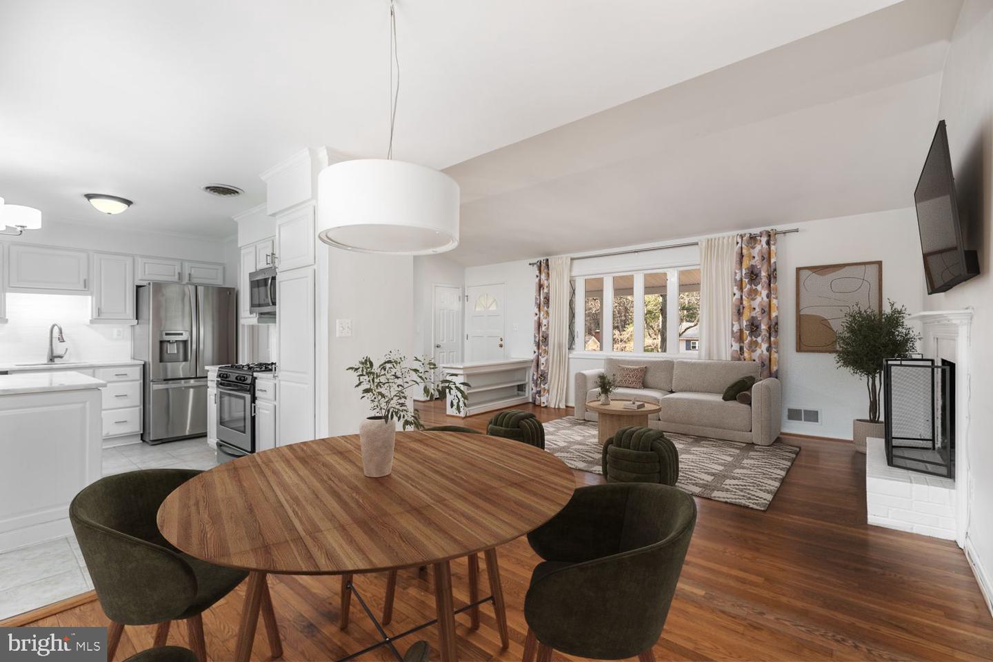 3604 CORNELL RD, FAIRFAX, Virginia 22030, 4 Bedrooms Bedrooms, ,2 BathroomsBathrooms,Residential,For sale,3604 CORNELL RD,VAFC2007614 MLS # VAFC2007614