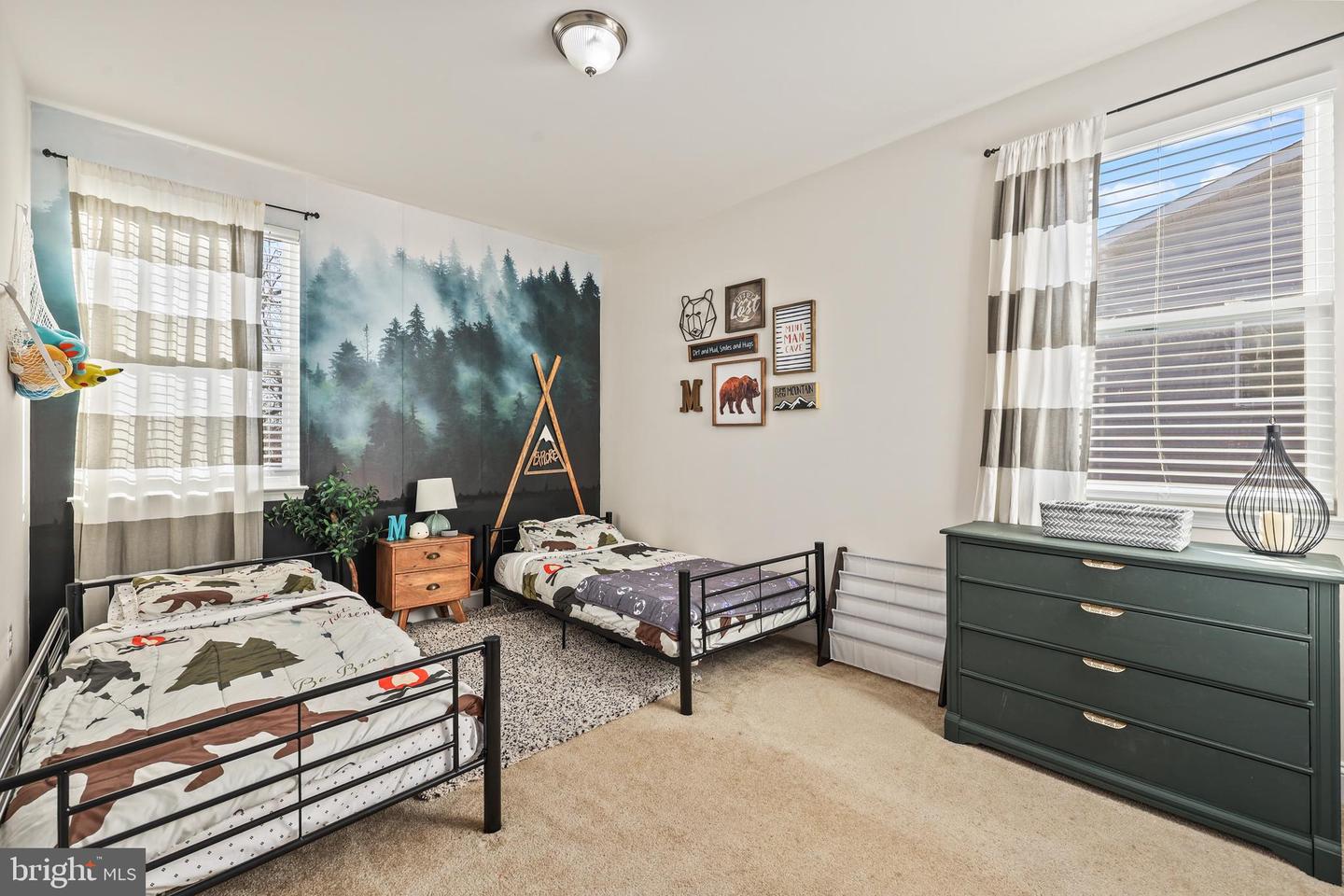 9523 SCHOOL ST, MANASSAS, Virginia 20110, 4 Bedrooms Bedrooms, ,3 BathroomsBathrooms,Residential,For sale,9523 SCHOOL ST,VAMN2009892 MLS # VAMN2009892