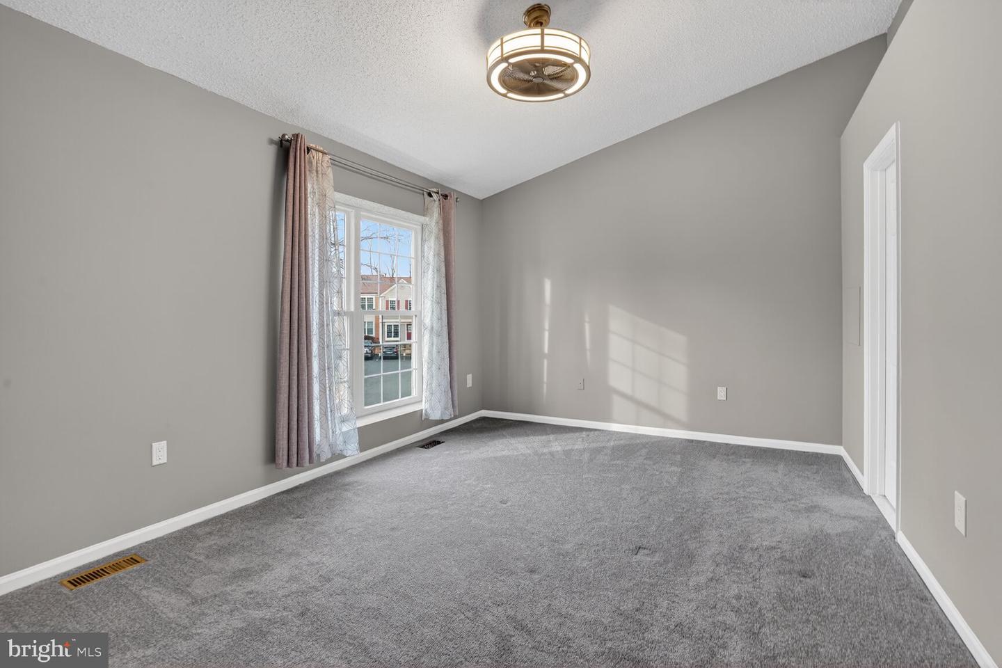 12105 WEDGEWAY PL, FAIRFAX, Virginia 22033, 2 Bedrooms Bedrooms, ,3 BathroomsBathrooms,Residential,For sale,12105 WEDGEWAY PL,VAFX2284396 MLS # VAFX2284396