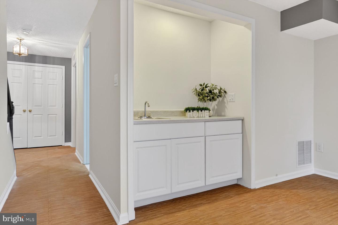 12105 WEDGEWAY PL, FAIRFAX, Virginia 22033, 2 Bedrooms Bedrooms, ,3 BathroomsBathrooms,Residential,For sale,12105 WEDGEWAY PL,VAFX2284396 MLS # VAFX2284396