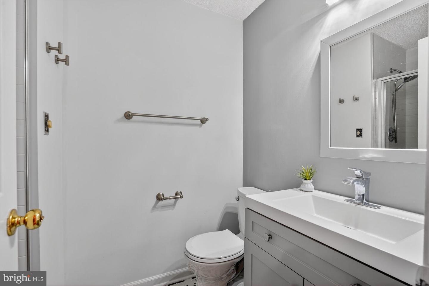 12105 WEDGEWAY PL, FAIRFAX, Virginia 22033, 2 Bedrooms Bedrooms, ,3 BathroomsBathrooms,Residential,For sale,12105 WEDGEWAY PL,VAFX2284396 MLS # VAFX2284396