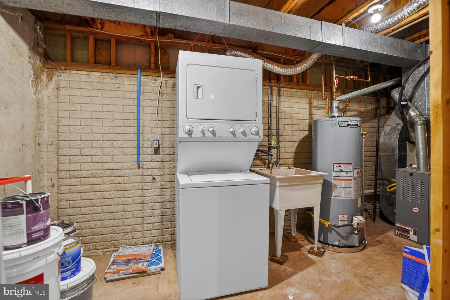 12105 WEDGEWAY PL, FAIRFAX, Virginia 22033, 2 Bedrooms Bedrooms, ,3 BathroomsBathrooms,Residential,For sale,12105 WEDGEWAY PL,VAFX2284396 MLS # VAFX2284396