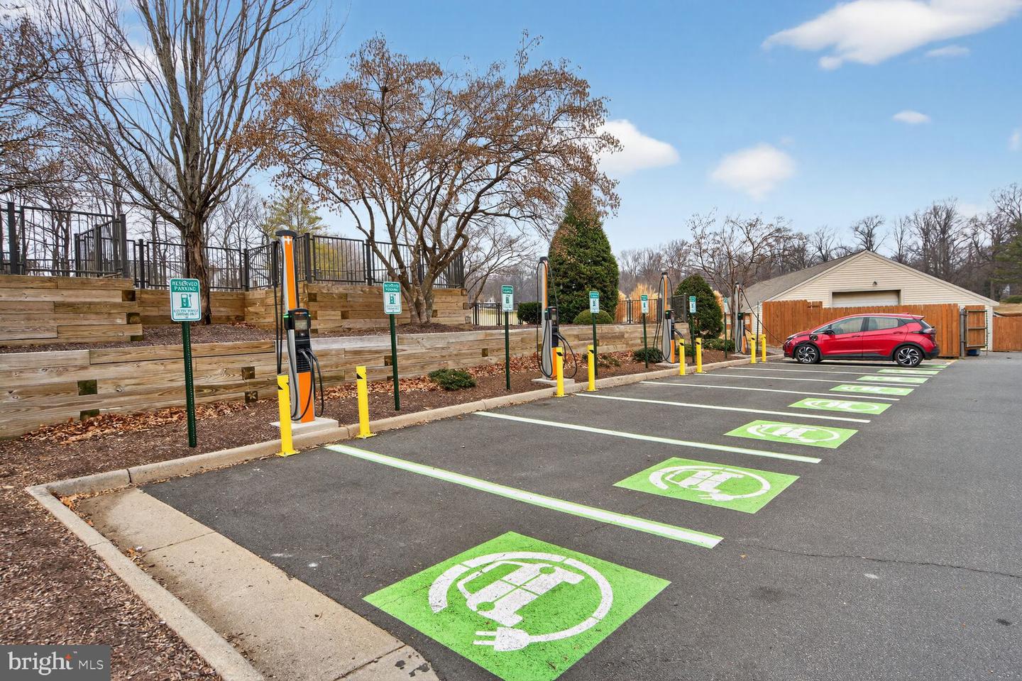 12105 WEDGEWAY PL, FAIRFAX, Virginia 22033, 2 Bedrooms Bedrooms, ,3 BathroomsBathrooms,Residential,For sale,12105 WEDGEWAY PL,VAFX2284396 MLS # VAFX2284396