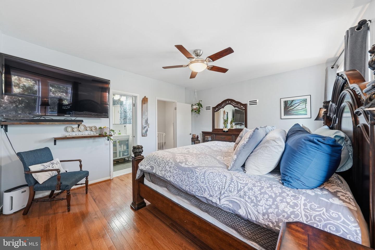 451 15TH ST NE, WASHINGTON, District Of Columbia 20002, 3 Bedrooms Bedrooms, ,2 BathroomsBathrooms,Residential,For sale,451 15TH ST NE,DCDC2240038 MLS # DCDC2240038