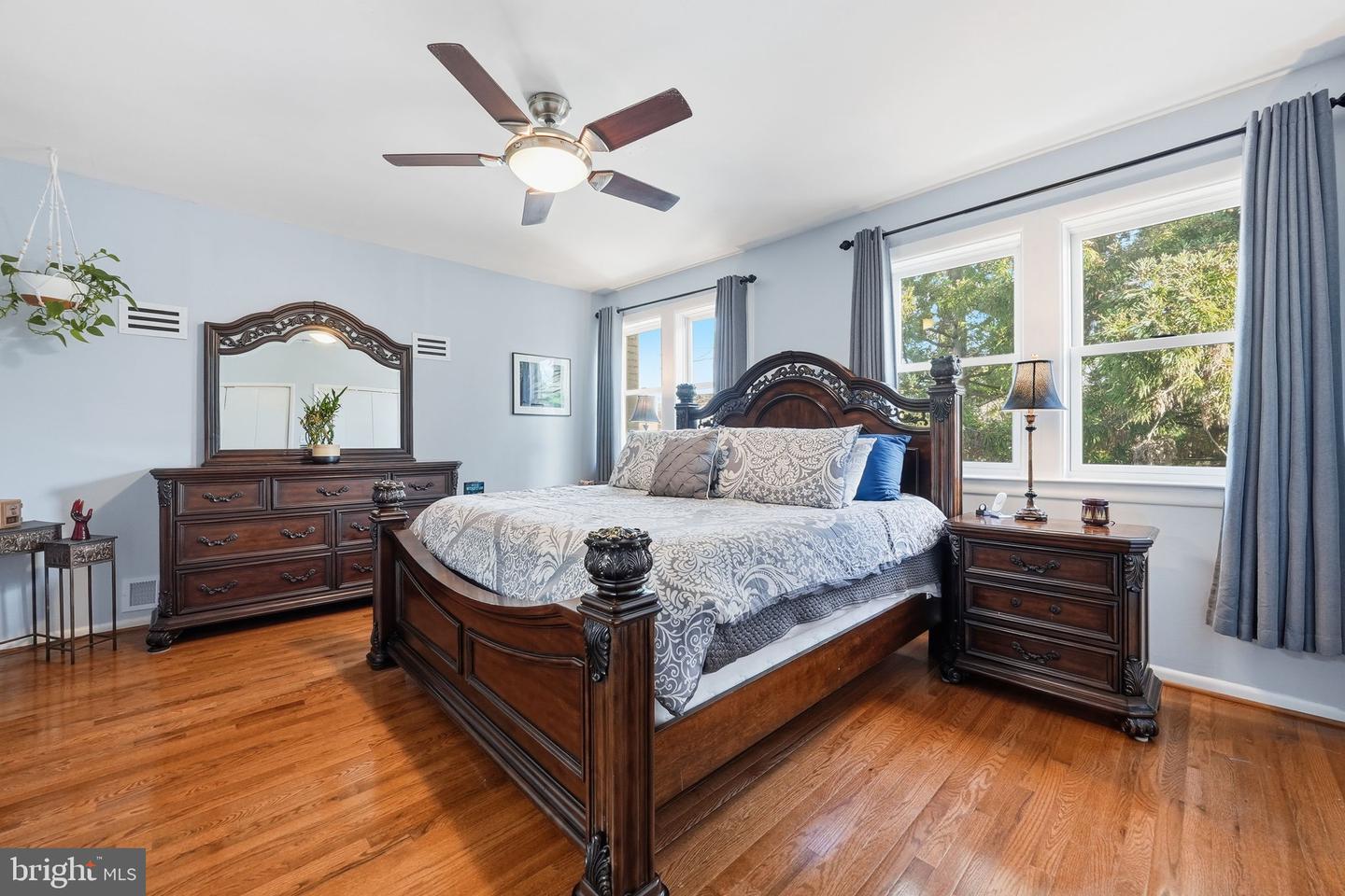 451 15TH ST NE, WASHINGTON, District Of Columbia 20002, 3 Bedrooms Bedrooms, ,2 BathroomsBathrooms,Residential,For sale,451 15TH ST NE,DCDC2240038 MLS # DCDC2240038