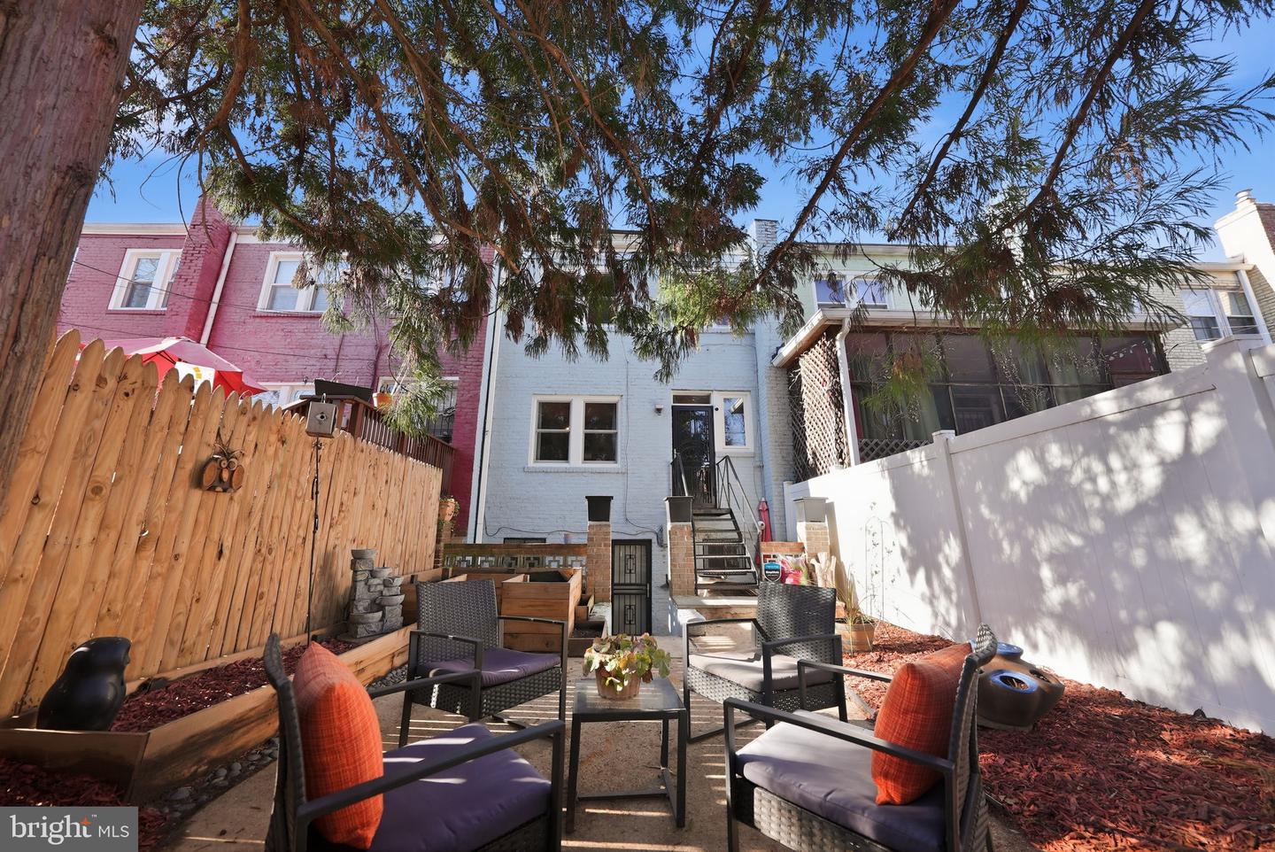 451 15TH ST NE, WASHINGTON, District Of Columbia 20002, 3 Bedrooms Bedrooms, ,2 BathroomsBathrooms,Residential,For sale,451 15TH ST NE,DCDC2240038 MLS # DCDC2240038