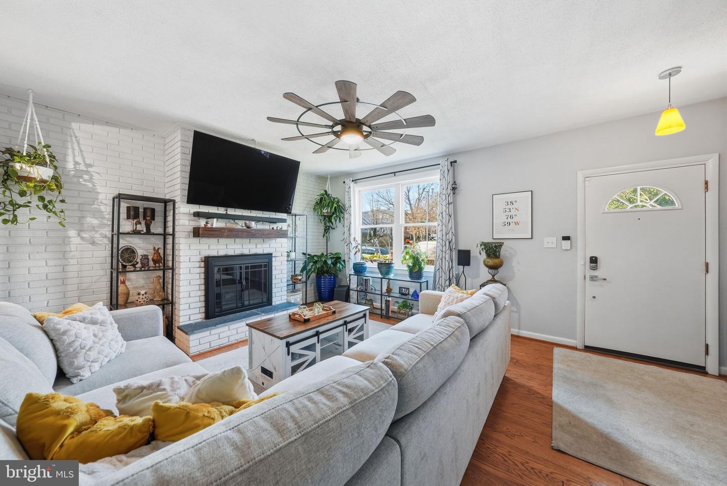 451 15TH ST NE, WASHINGTON, District Of Columbia 20002, 3 Bedrooms Bedrooms, ,2 BathroomsBathrooms,Residential,For sale,451 15TH ST NE,DCDC2240038 MLS # DCDC2240038