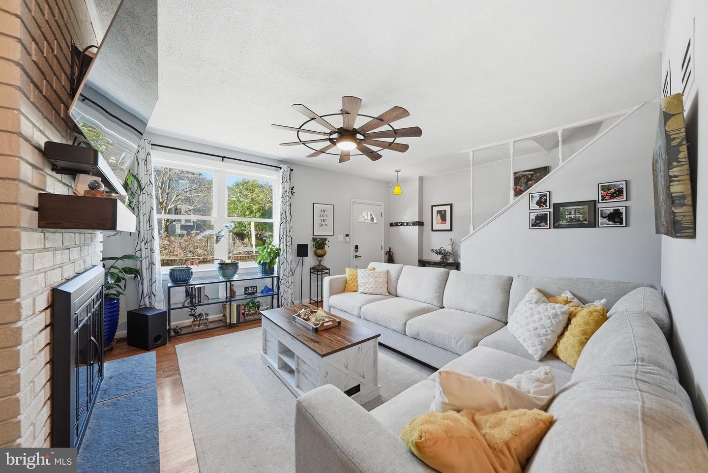 451 15TH ST NE, WASHINGTON, District Of Columbia 20002, 3 Bedrooms Bedrooms, ,2 BathroomsBathrooms,Residential,For sale,451 15TH ST NE,DCDC2240038 MLS # DCDC2240038