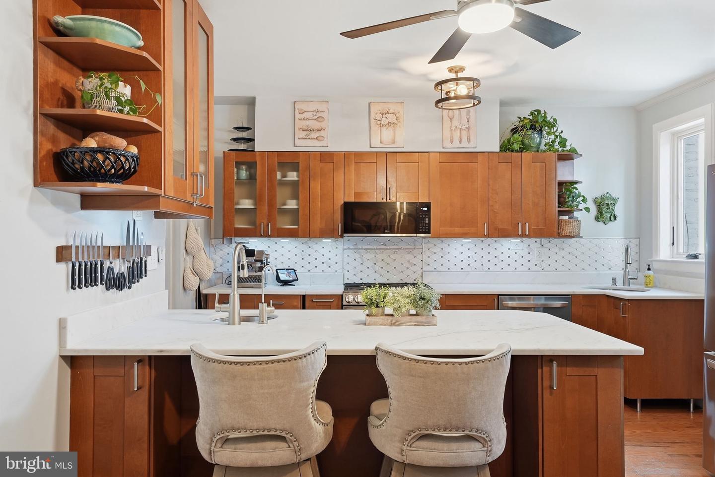 451 15TH ST NE, WASHINGTON, District Of Columbia 20002, 3 Bedrooms Bedrooms, ,2 BathroomsBathrooms,Residential,For sale,451 15TH ST NE,DCDC2240038 MLS # DCDC2240038