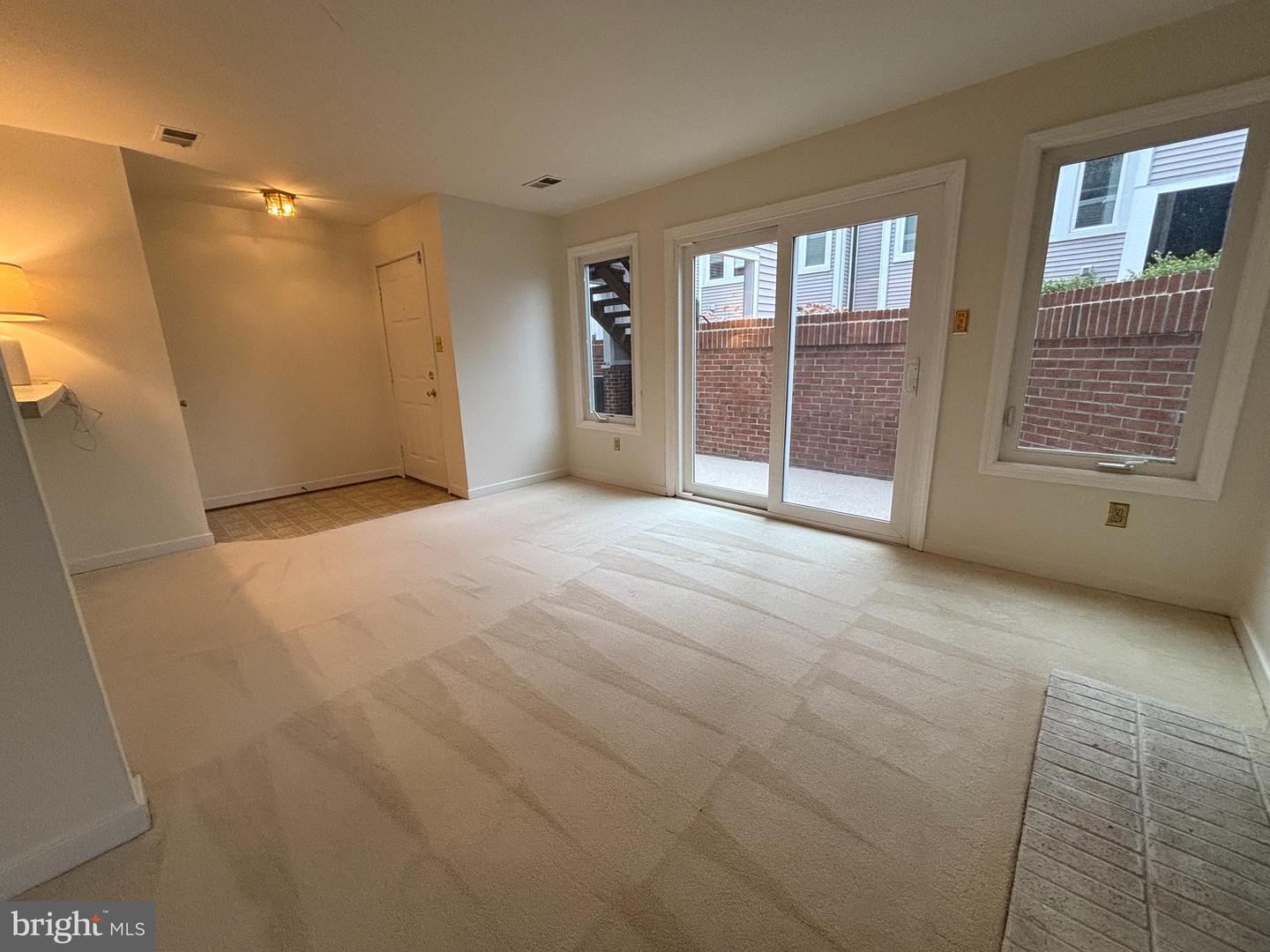 5526 LANGSTON BLVD #11-E, ARLINGTON, Virginia 22207, 1 Bedroom Bedrooms, ,1 BathroomBathrooms,Residential,For sale,5526 LANGSTON BLVD #11-E,VAAR2067414 MLS # VAAR2067414