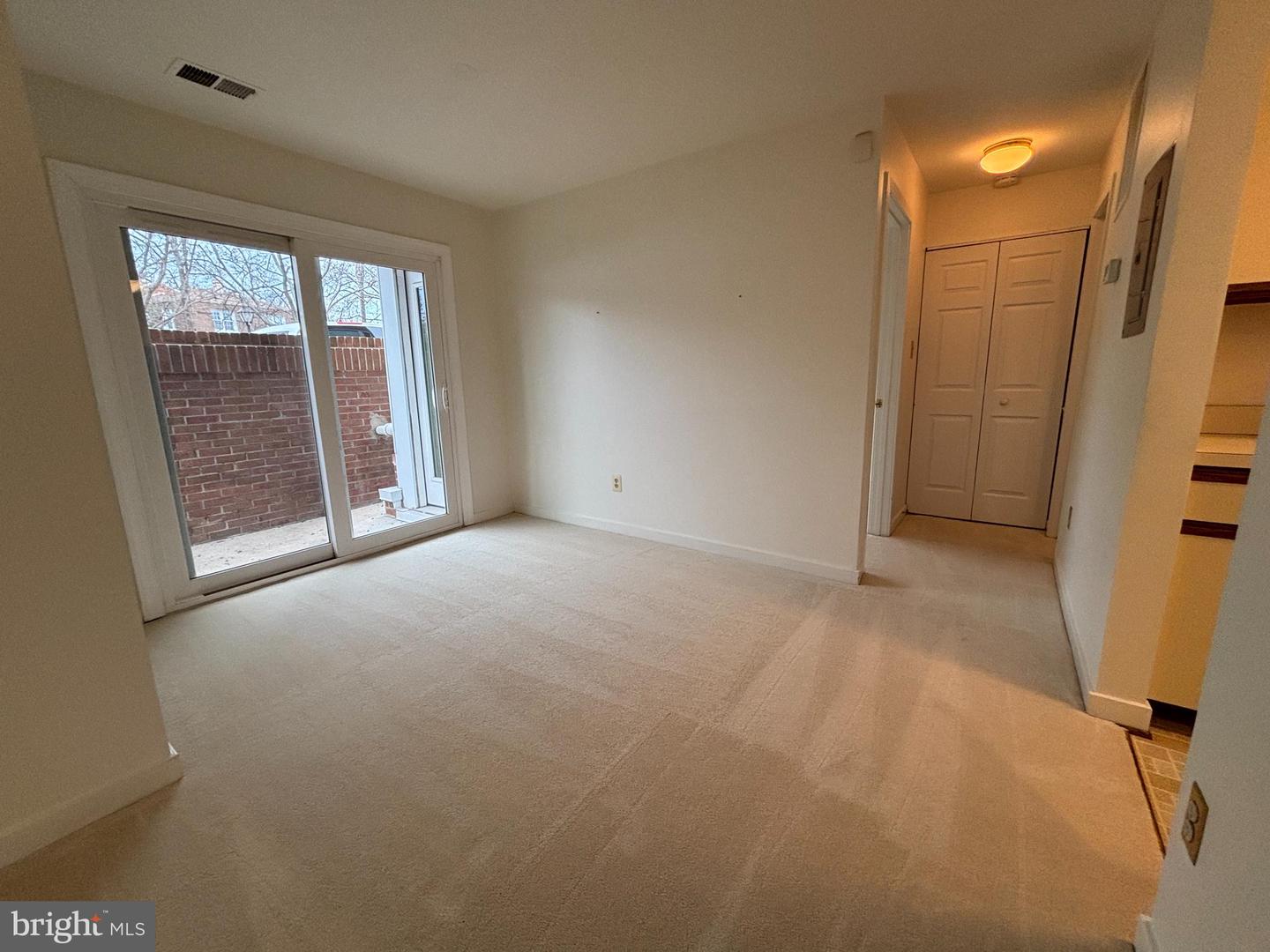5526 LANGSTON BLVD #11-E, ARLINGTON, Virginia 22207, 1 Bedroom Bedrooms, ,1 BathroomBathrooms,Residential,For sale,5526 LANGSTON BLVD #11-E,VAAR2067414 MLS # VAAR2067414