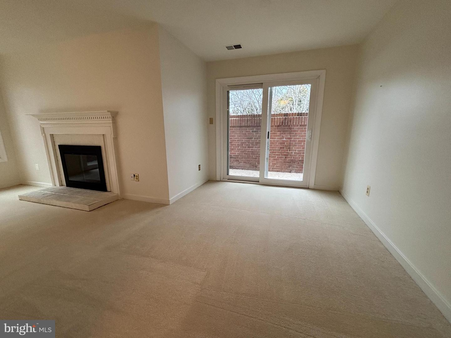 5526 LANGSTON BLVD #11-E, ARLINGTON, Virginia 22207, 1 Bedroom Bedrooms, ,1 BathroomBathrooms,Residential,For sale,5526 LANGSTON BLVD #11-E,VAAR2067414 MLS # VAAR2067414