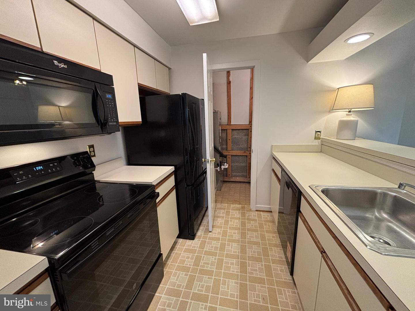 5526 LANGSTON BLVD #11-E, ARLINGTON, Virginia 22207, 1 Bedroom Bedrooms, ,1 BathroomBathrooms,Residential,For sale,5526 LANGSTON BLVD #11-E,VAAR2067414 MLS # VAAR2067414