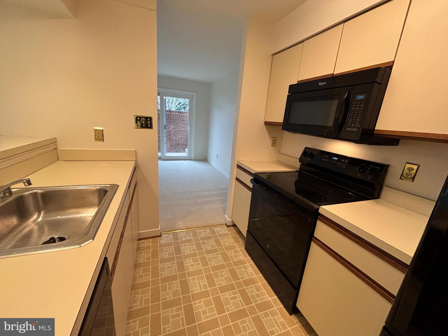 5526 LANGSTON BLVD #11-E, ARLINGTON, Virginia 22207, 1 Bedroom Bedrooms, ,1 BathroomBathrooms,Residential,For sale,5526 LANGSTON BLVD #11-E,VAAR2067414 MLS # VAAR2067414