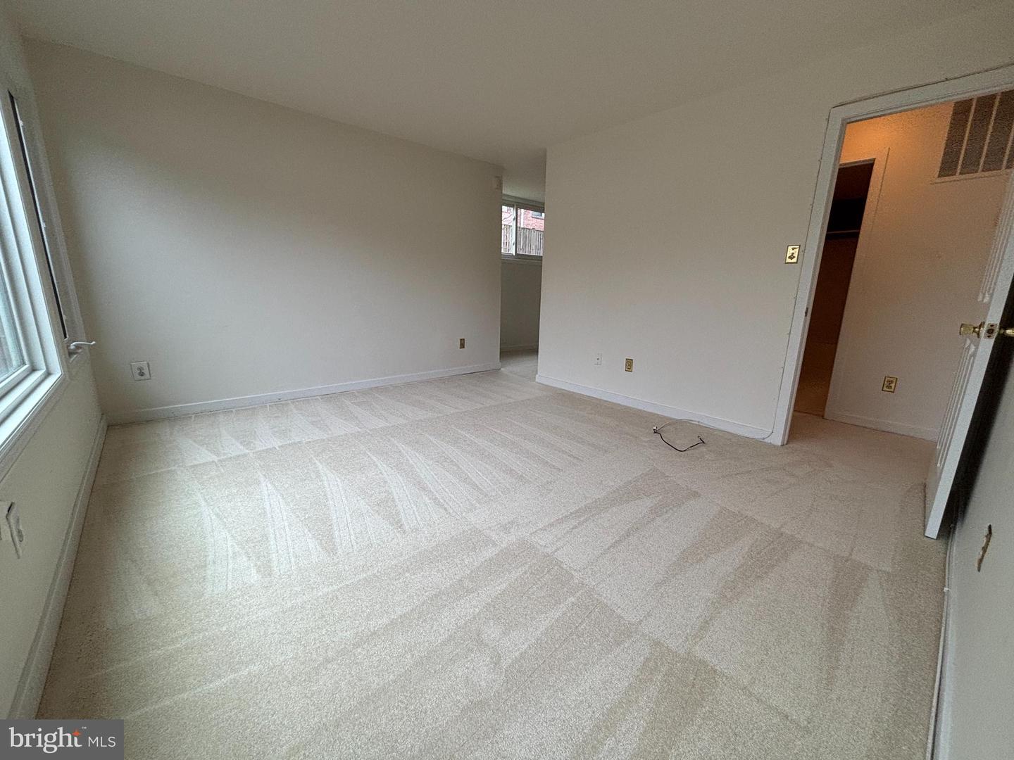 5526 LANGSTON BLVD #11-E, ARLINGTON, Virginia 22207, 1 Bedroom Bedrooms, ,1 BathroomBathrooms,Residential,For sale,5526 LANGSTON BLVD #11-E,VAAR2067414 MLS # VAAR2067414