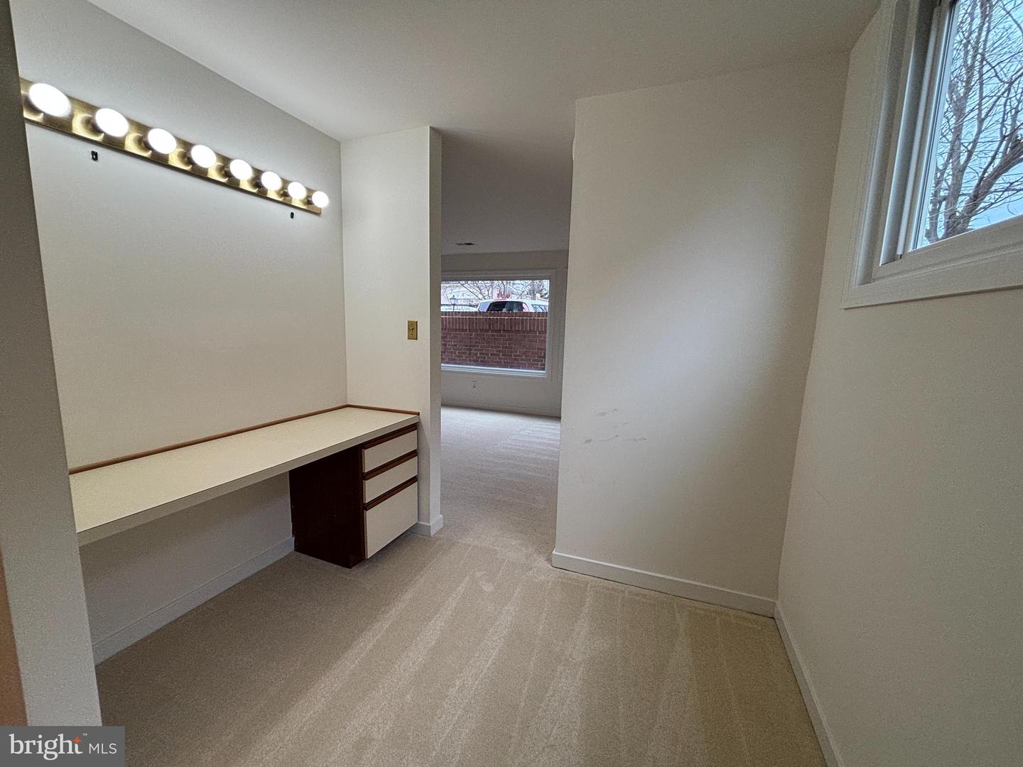 5526 LANGSTON BLVD #11-E, ARLINGTON, Virginia 22207, 1 Bedroom Bedrooms, ,1 BathroomBathrooms,Residential,For sale,5526 LANGSTON BLVD #11-E,VAAR2067414 MLS # VAAR2067414