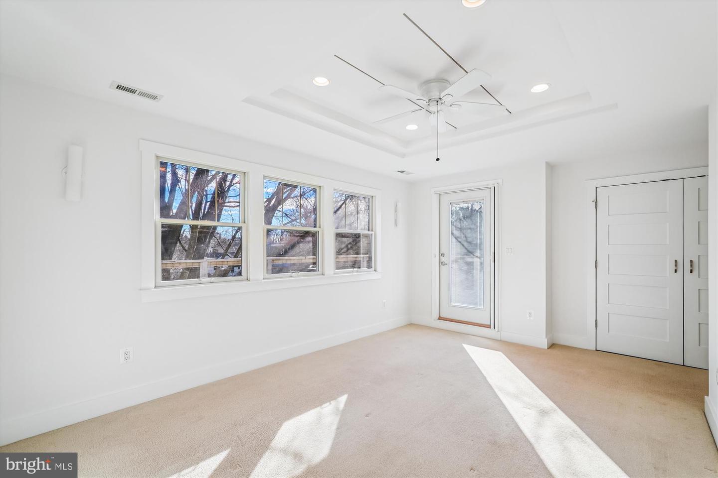 104 PERSHING AVE NW, LEESBURG, Virginia 20176, 3 Bedrooms Bedrooms, 11 Rooms Rooms,2 BathroomsBathrooms,Residential,For sale,104 PERSHING AVE NW,VALO2113480 MLS # VALO2113480