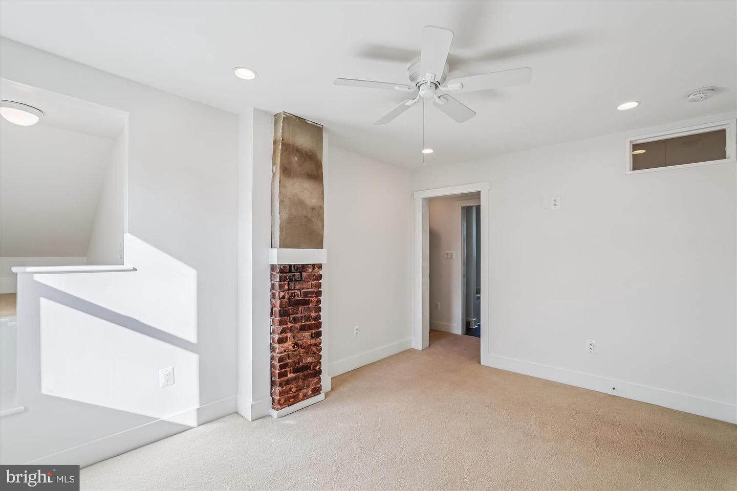 104 PERSHING AVE NW, LEESBURG, Virginia 20176, 3 Bedrooms Bedrooms, 11 Rooms Rooms,2 BathroomsBathrooms,Residential,For sale,104 PERSHING AVE NW,VALO2113480 MLS # VALO2113480