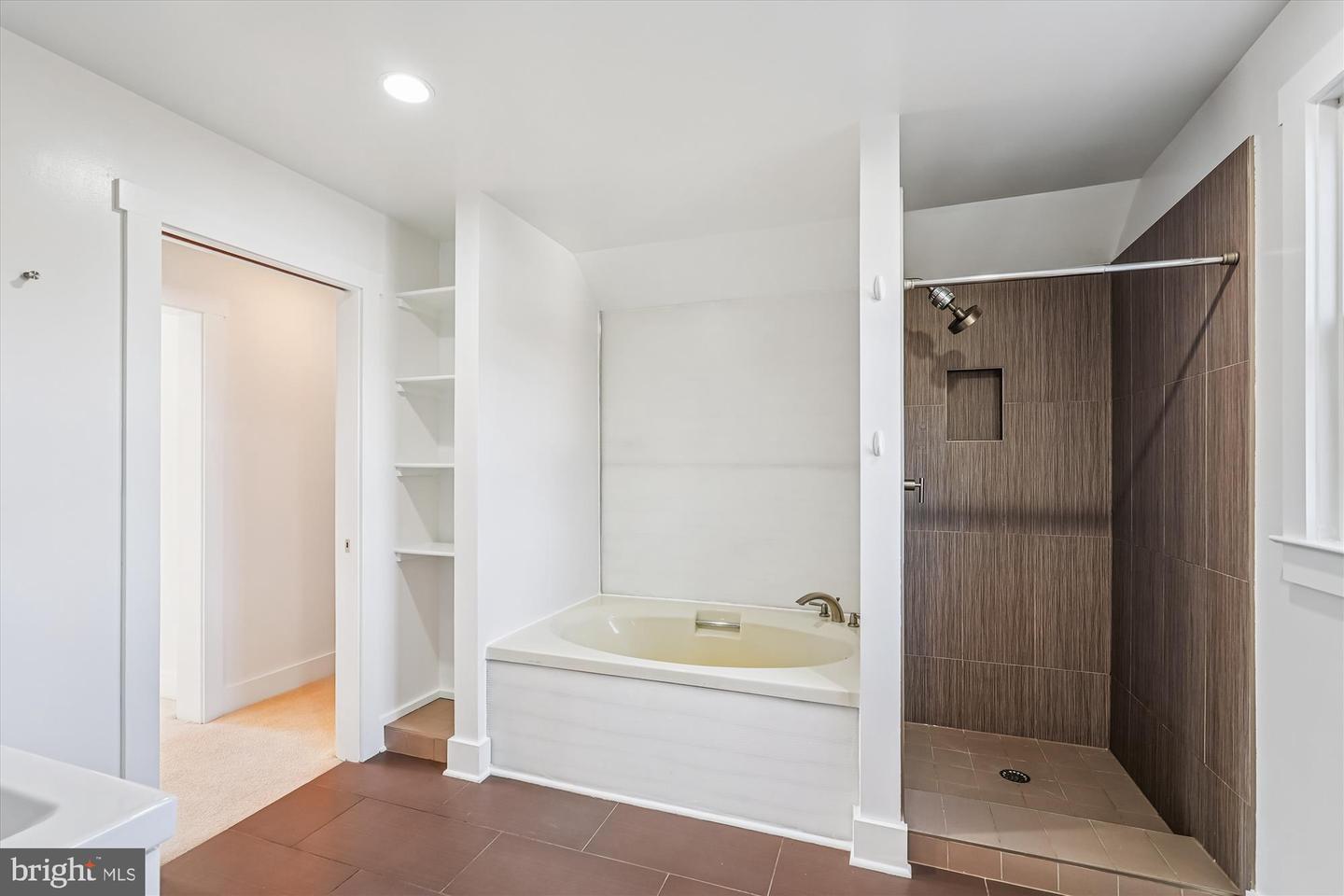 104 PERSHING AVE NW, LEESBURG, Virginia 20176, 3 Bedrooms Bedrooms, 11 Rooms Rooms,2 BathroomsBathrooms,Residential,For sale,104 PERSHING AVE NW,VALO2113480 MLS # VALO2113480