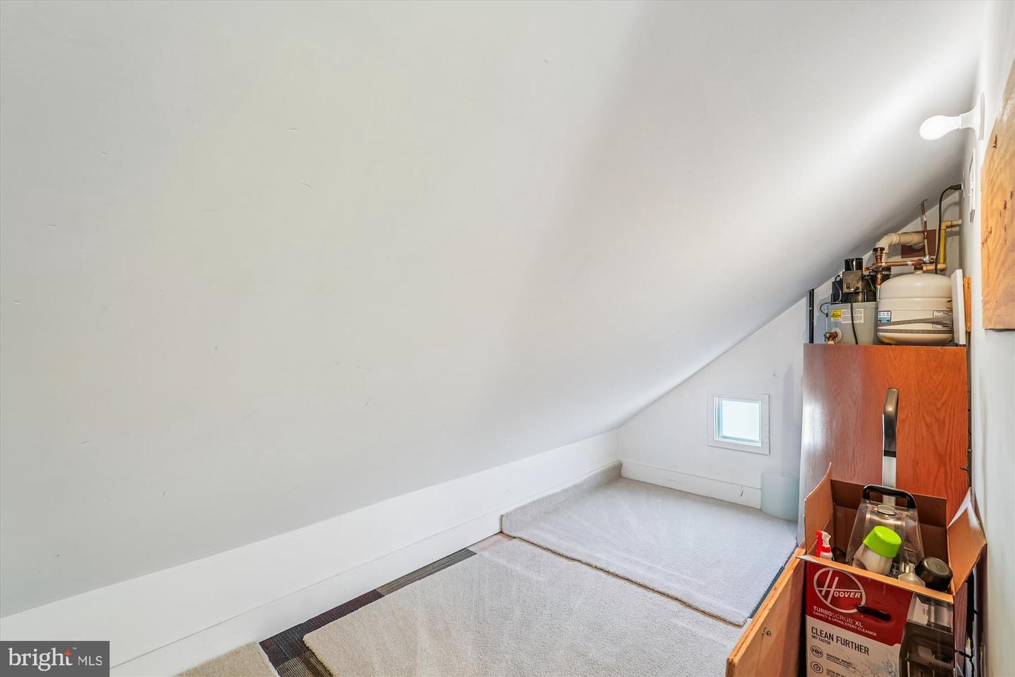 104 PERSHING AVE NW, LEESBURG, Virginia 20176, 3 Bedrooms Bedrooms, 11 Rooms Rooms,2 BathroomsBathrooms,Residential,For sale,104 PERSHING AVE NW,VALO2113480 MLS # VALO2113480