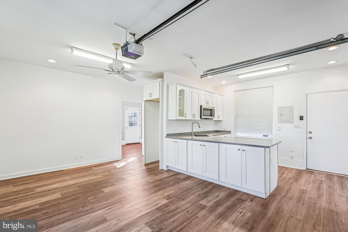 104 PERSHING AVE NW, LEESBURG, Virginia 20176, 3 Bedrooms Bedrooms, 11 Rooms Rooms,2 BathroomsBathrooms,Residential,For sale,104 PERSHING AVE NW,VALO2113480 MLS # VALO2113480