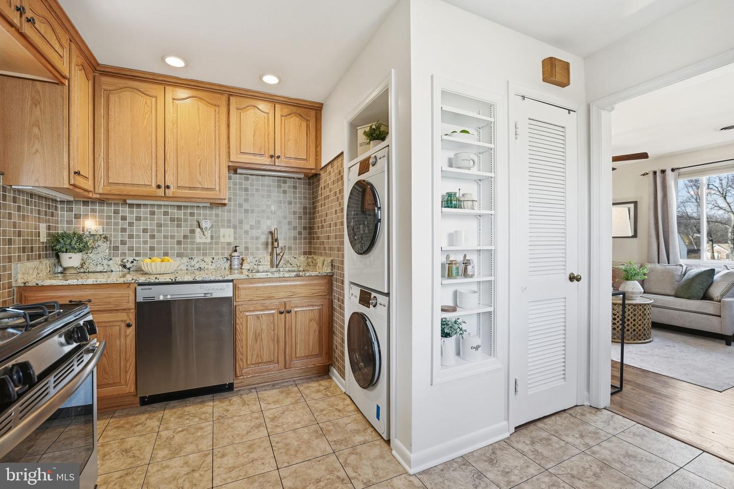 6821 BARRETT RD, FALLS CHURCH, Virginia 22042, 3 Bedrooms Bedrooms, 7 Rooms Rooms,1 BathroomBathrooms,Residential,For sale,6821 BARRETT RD,VAFX2284568 MLS # VAFX2284568