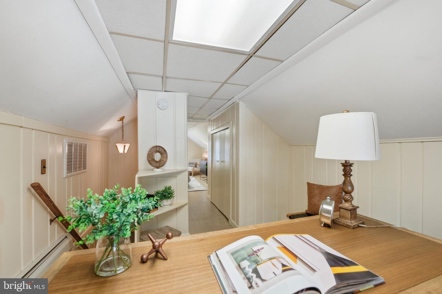 6821 BARRETT RD, FALLS CHURCH, Virginia 22042, 3 Bedrooms Bedrooms, 7 Rooms Rooms,1 BathroomBathrooms,Residential,For sale,6821 BARRETT RD,VAFX2284568 MLS # VAFX2284568