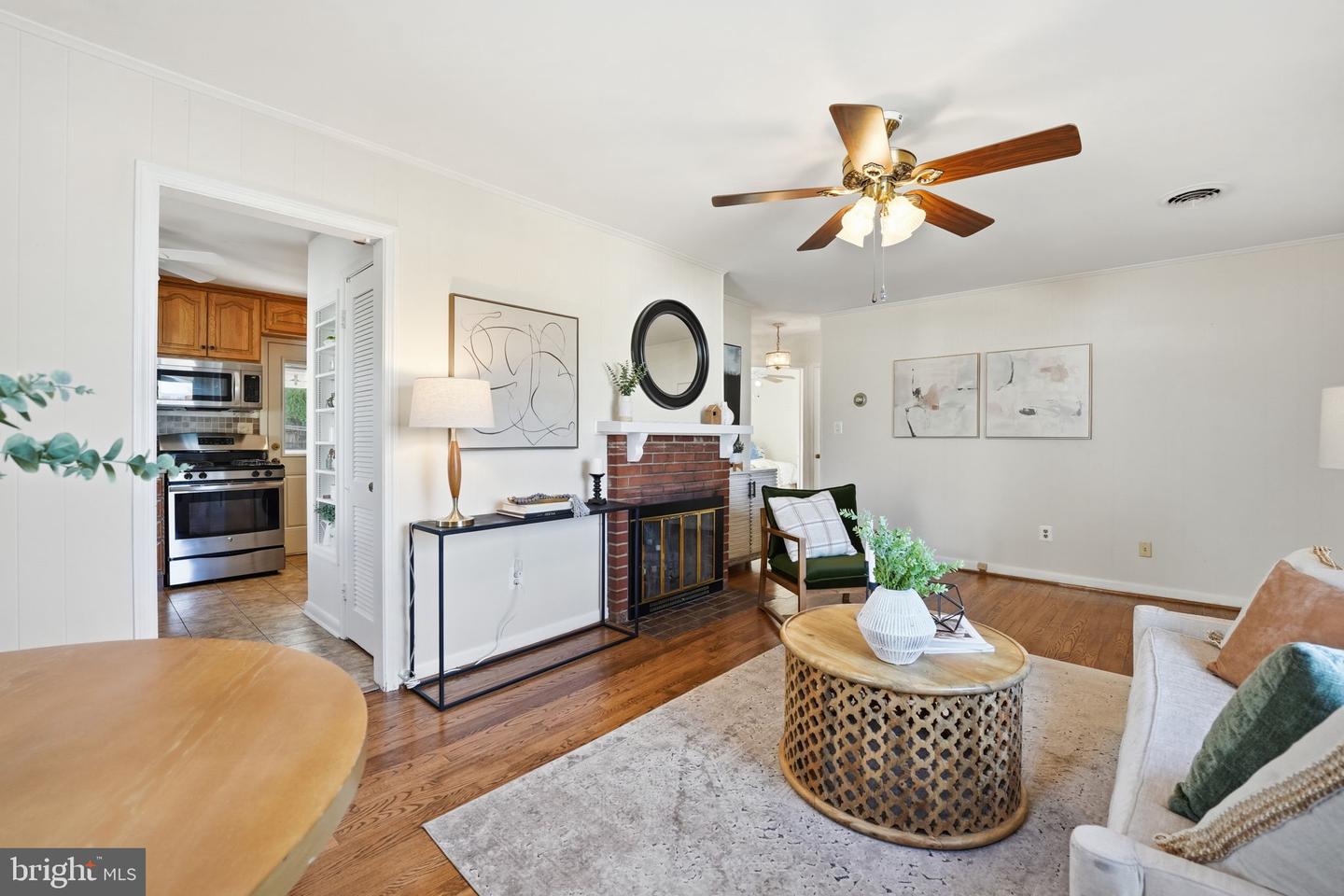 6821 BARRETT RD, FALLS CHURCH, Virginia 22042, 3 Bedrooms Bedrooms, 7 Rooms Rooms,1 BathroomBathrooms,Residential,For sale,6821 BARRETT RD,VAFX2284568 MLS # VAFX2284568