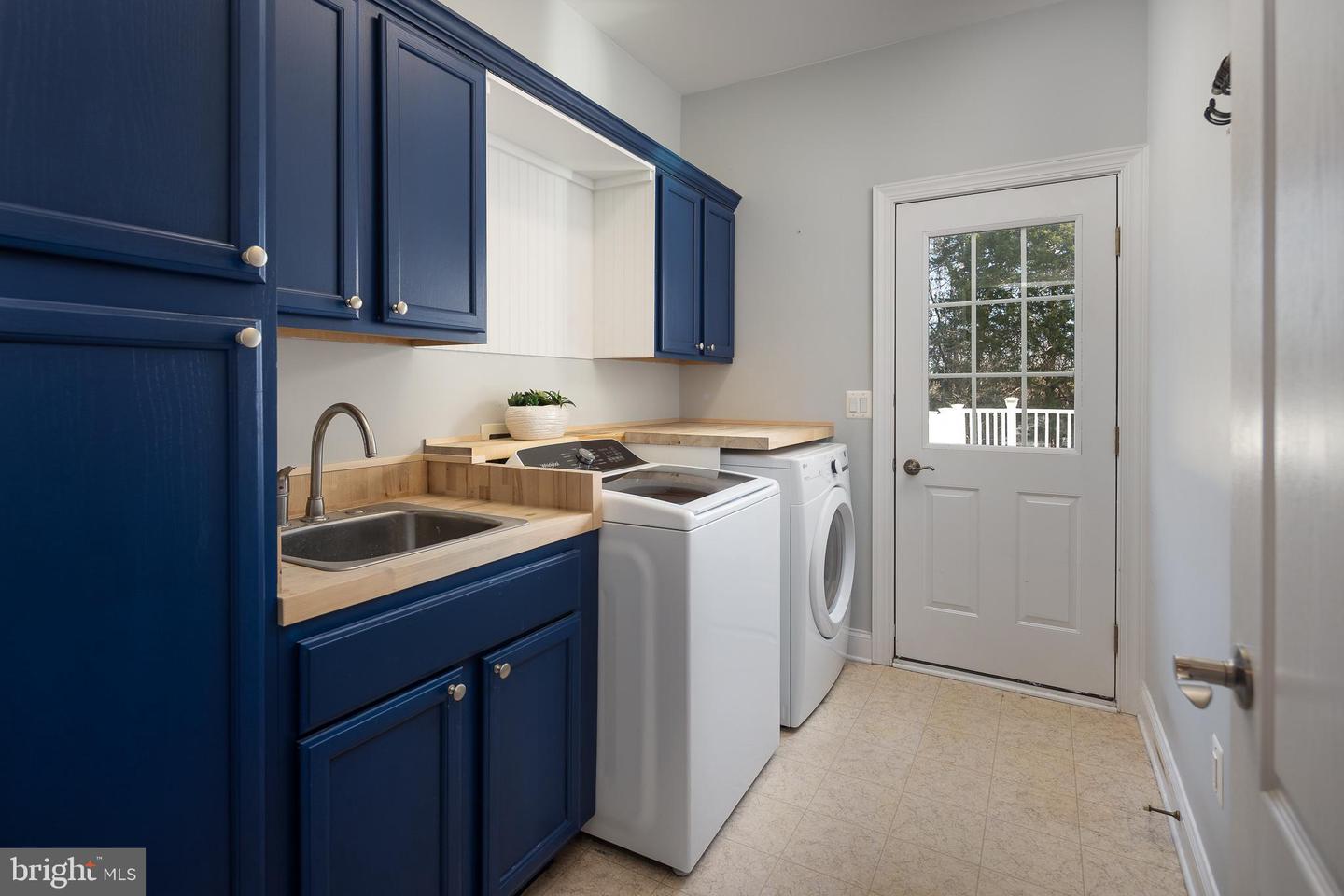 5361 BOWERS HILL DR, HAYMARKET, Virginia 20169, 4 Bedrooms Bedrooms, ,4 BathroomsBathrooms,Residential,For sale,5361 BOWERS HILL DR,VAPW2110086 MLS # VAPW2110086