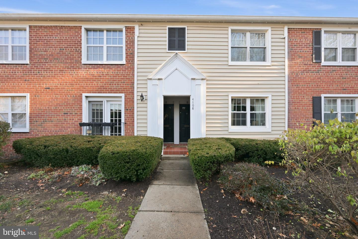 4608 28TH RD S #B, ARLINGTON, Virginia 22206, 2 Bedrooms Bedrooms, 3 Rooms Rooms,1 BathroomBathrooms,Residential,For sale,4608 28TH RD S #B,VAAR2067444 MLS # VAAR2067444
