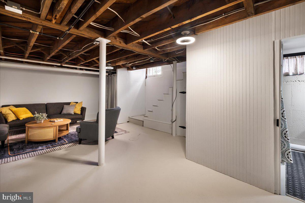 330 W CECIL ST, WINCHESTER, Virginia 22601, 3 Bedrooms Bedrooms, ,2 BathroomsBathrooms,Residential,For sale,330 W CECIL ST,VAWI2009700 MLS # VAWI2009700