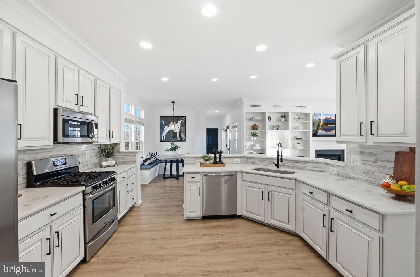 43038 TIPPMAN PL, CHANTILLY, Virginia 20152, 4 Bedrooms Bedrooms, 16 Rooms Rooms,3 BathroomsBathrooms,Residential,For sale,43038 TIPPMAN PL,VALO2113536 MLS # VALO2113536