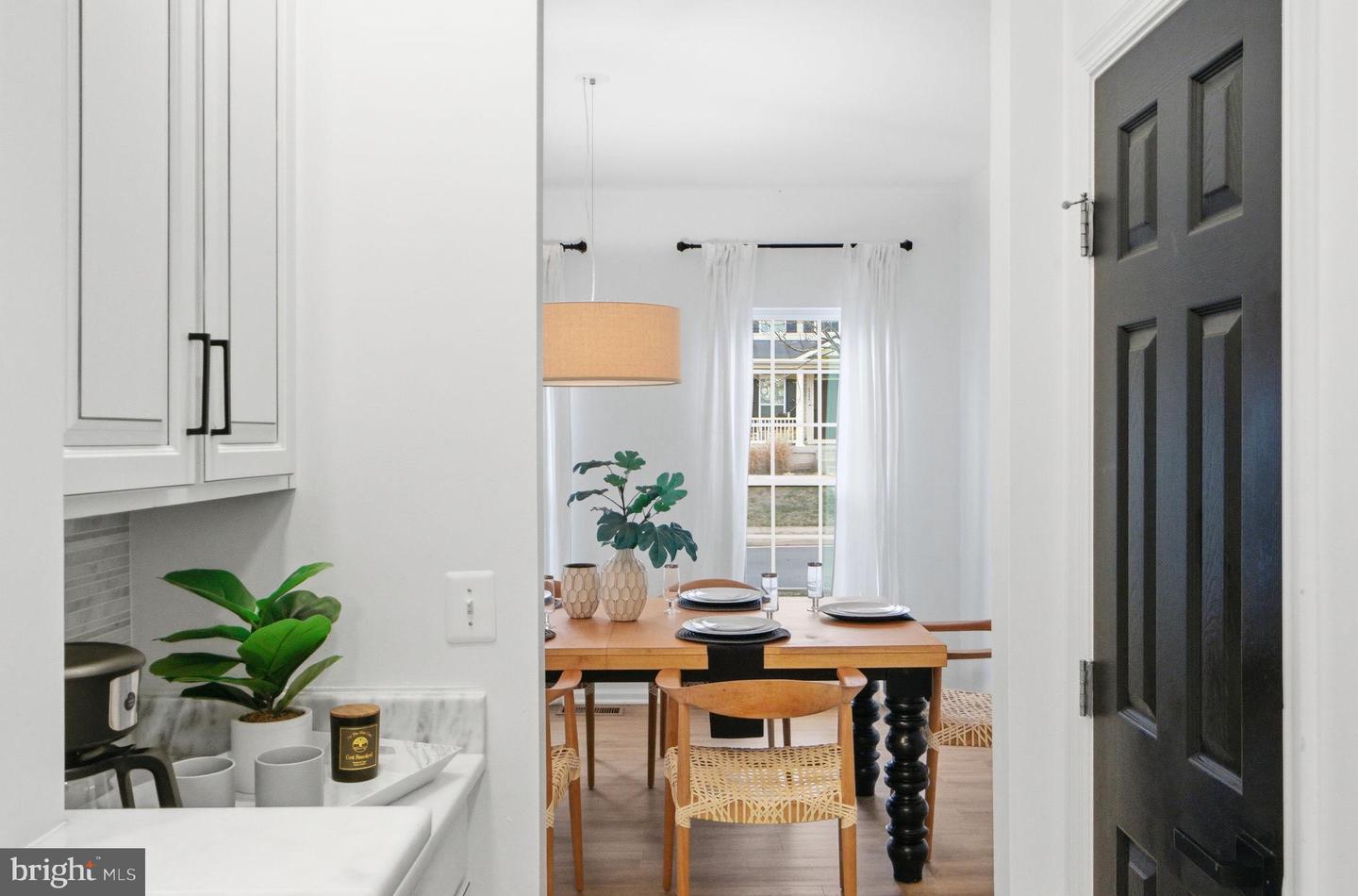 43038 TIPPMAN PL, CHANTILLY, Virginia 20152, 4 Bedrooms Bedrooms, 16 Rooms Rooms,3 BathroomsBathrooms,Residential,For sale,43038 TIPPMAN PL,VALO2113536 MLS # VALO2113536