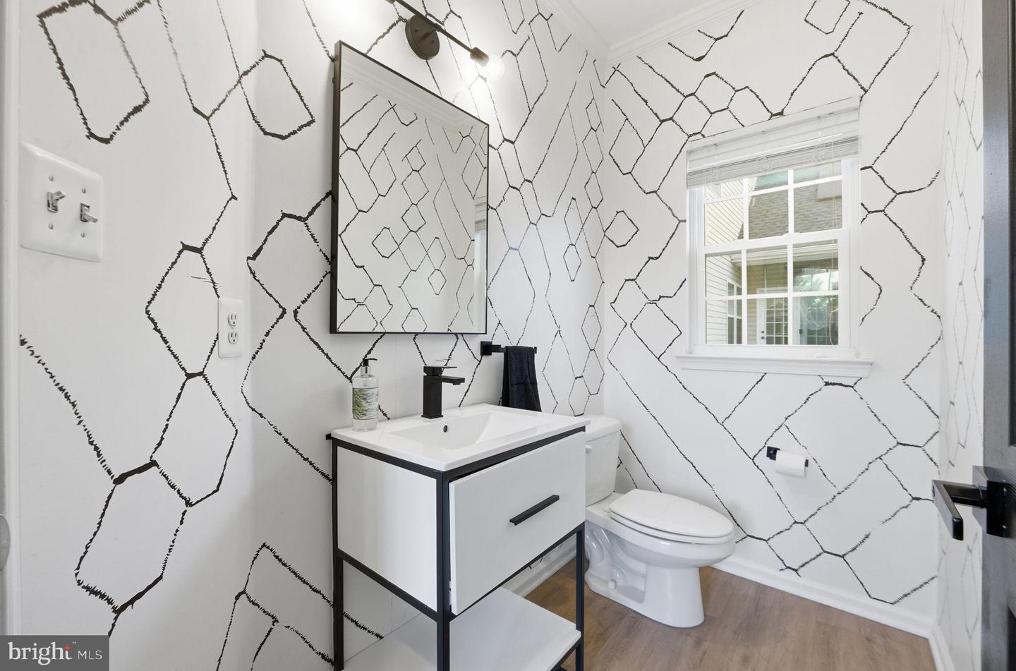 43038 TIPPMAN PL, CHANTILLY, Virginia 20152, 4 Bedrooms Bedrooms, 16 Rooms Rooms,3 BathroomsBathrooms,Residential,For sale,43038 TIPPMAN PL,VALO2113536 MLS # VALO2113536