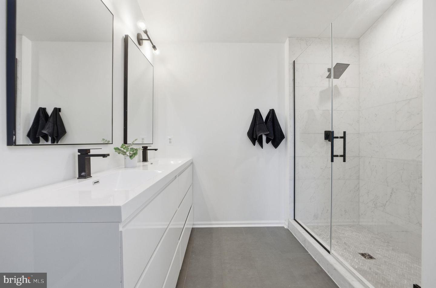 43038 TIPPMAN PL, CHANTILLY, Virginia 20152, 4 Bedrooms Bedrooms, 16 Rooms Rooms,3 BathroomsBathrooms,Residential,For sale,43038 TIPPMAN PL,VALO2113536 MLS # VALO2113536