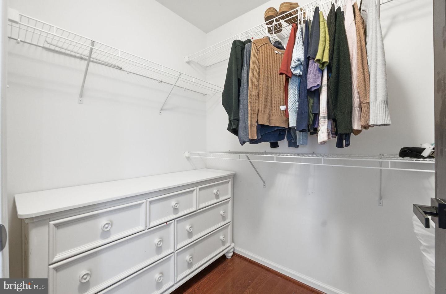 43038 TIPPMAN PL, CHANTILLY, Virginia 20152, 4 Bedrooms Bedrooms, 16 Rooms Rooms,3 BathroomsBathrooms,Residential,For sale,43038 TIPPMAN PL,VALO2113536 MLS # VALO2113536