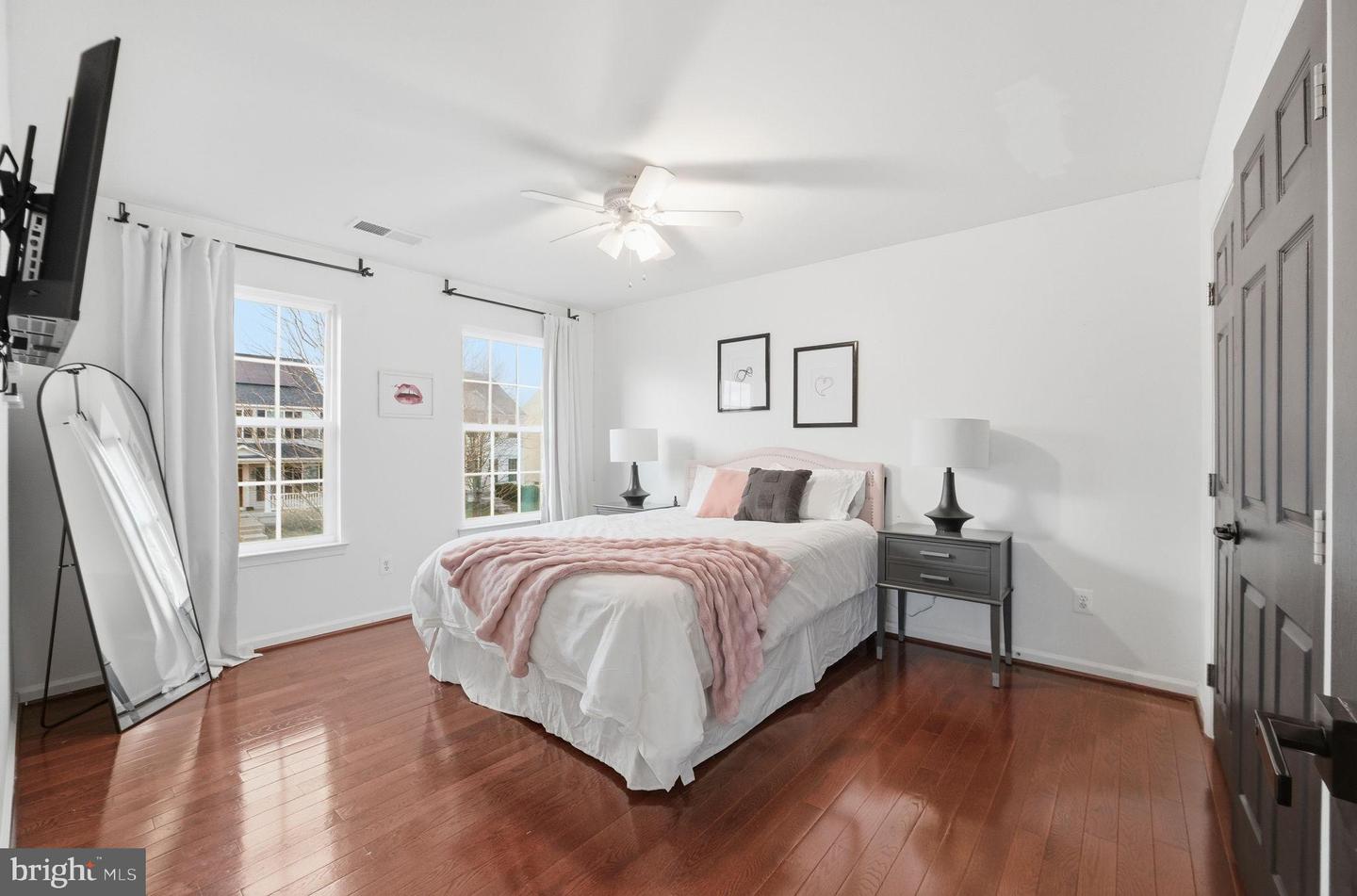 43038 TIPPMAN PL, CHANTILLY, Virginia 20152, 4 Bedrooms Bedrooms, 16 Rooms Rooms,3 BathroomsBathrooms,Residential,For sale,43038 TIPPMAN PL,VALO2113536 MLS # VALO2113536