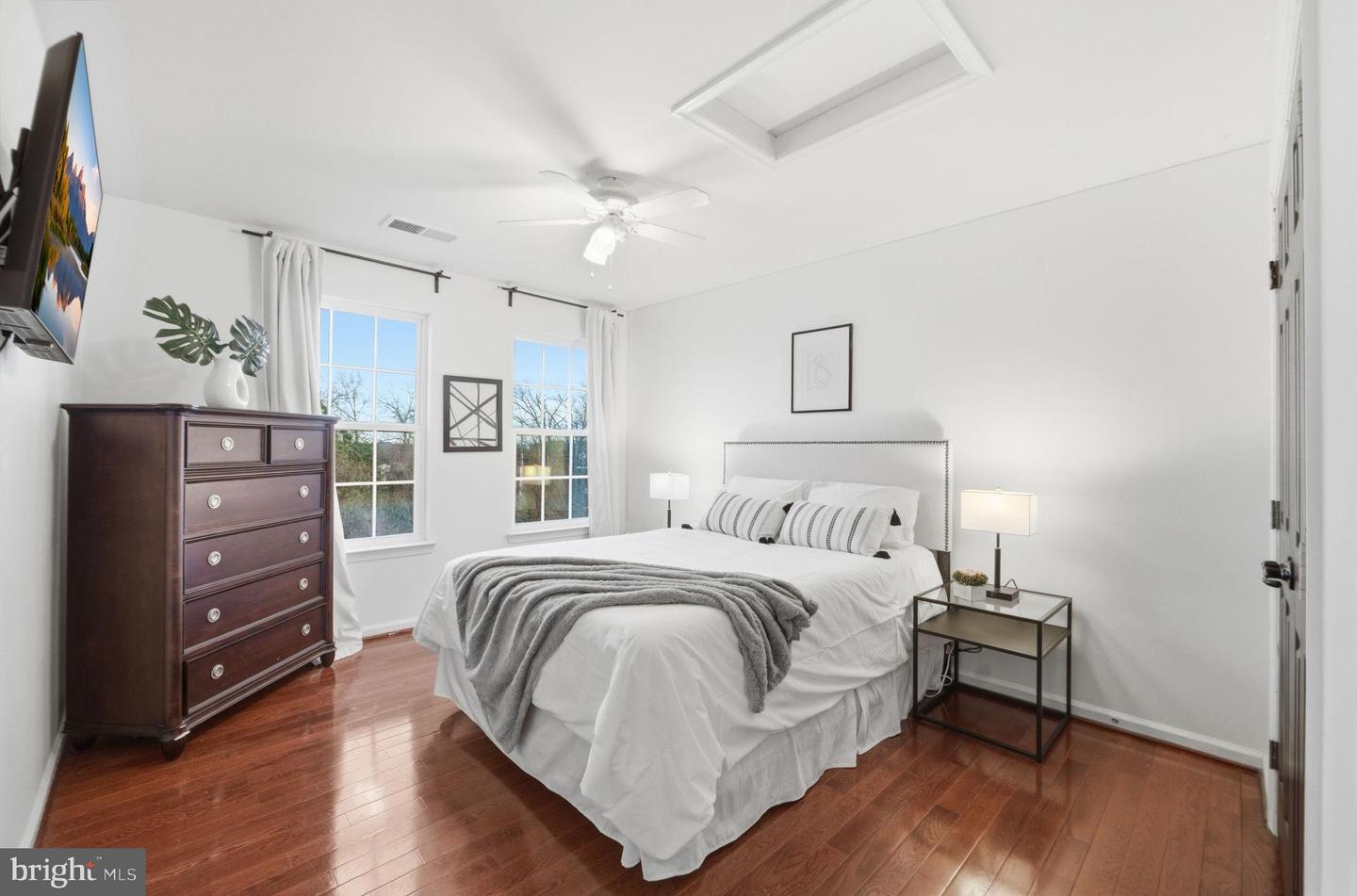 43038 TIPPMAN PL, CHANTILLY, Virginia 20152, 4 Bedrooms Bedrooms, 16 Rooms Rooms,3 BathroomsBathrooms,Residential,For sale,43038 TIPPMAN PL,VALO2113536 MLS # VALO2113536