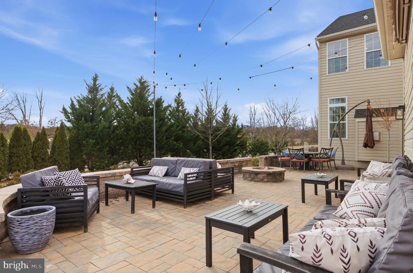 43038 TIPPMAN PL, CHANTILLY, Virginia 20152, 4 Bedrooms Bedrooms, 16 Rooms Rooms,3 BathroomsBathrooms,Residential,For sale,43038 TIPPMAN PL,VALO2113536 MLS # VALO2113536