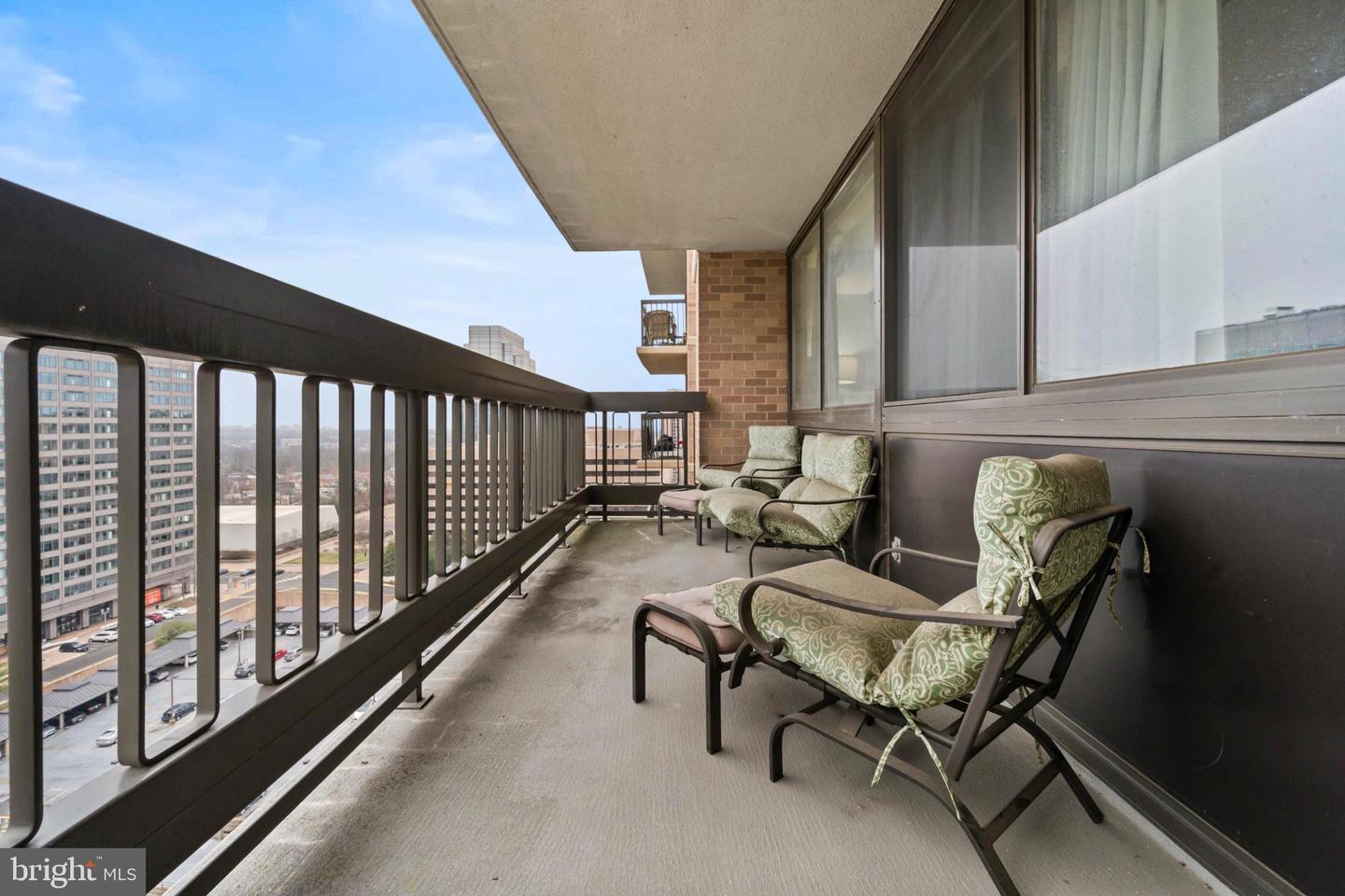 5501 SEMINARY RD #1503S, FALLS CHURCH, Virginia 22041, 1 Bedroom Bedrooms, 4 Rooms Rooms,1 BathroomBathrooms,Residential,For sale,5501 SEMINARY RD #1503S,VAFX2284700 MLS # VAFX2284700