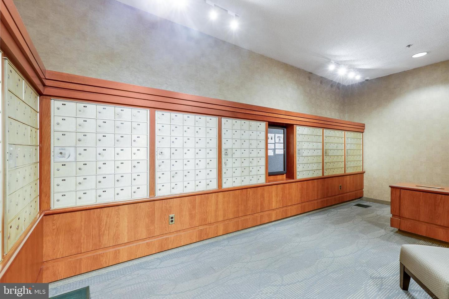 5501 SEMINARY RD #1503S, FALLS CHURCH, Virginia 22041, 1 Bedroom Bedrooms, 4 Rooms Rooms,1 BathroomBathrooms,Residential,For sale,5501 SEMINARY RD #1503S,VAFX2284700 MLS # VAFX2284700