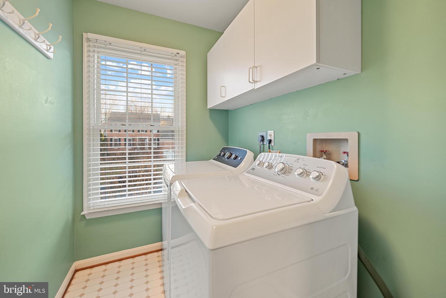 13100 ROCKPOINTE CT, CLIFTON, Virginia 20124, 4 Bedrooms Bedrooms, ,3 BathroomsBathrooms,Residential,For sale,13100 ROCKPOINTE CT,VAFX2284712 MLS # VAFX2284712