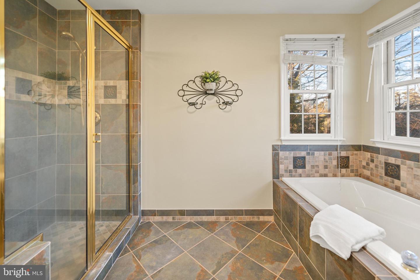 13100 ROCKPOINTE CT, CLIFTON, Virginia 20124, 4 Bedrooms Bedrooms, ,3 BathroomsBathrooms,Residential,For sale,13100 ROCKPOINTE CT,VAFX2284712 MLS # VAFX2284712