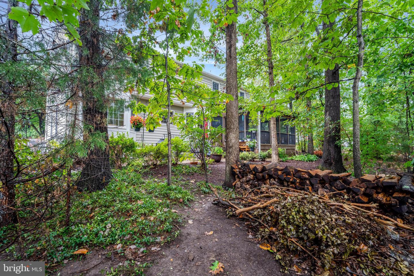 13100 ROCKPOINTE CT, CLIFTON, Virginia 20124, 4 Bedrooms Bedrooms, ,3 BathroomsBathrooms,Residential,For sale,13100 ROCKPOINTE CT,VAFX2284712 MLS # VAFX2284712